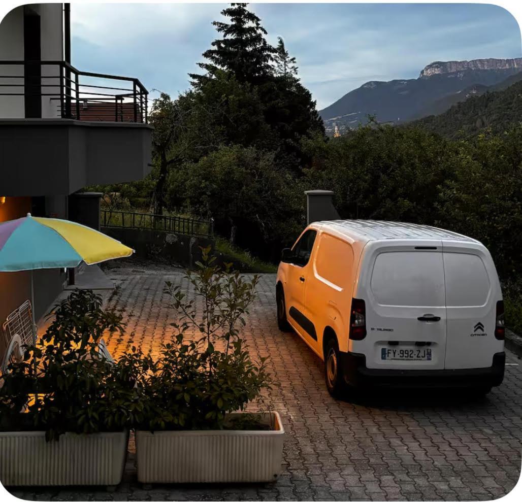 Appartement Detox Au Pied Du Semnoz Seynod Exteriör bild